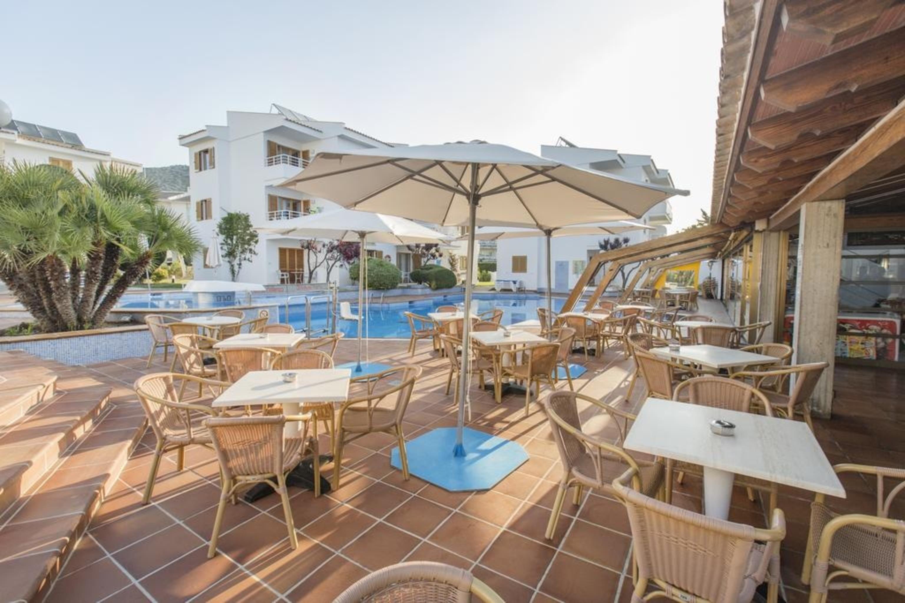 Aparthotel Flora Port de Pollença Zewnętrze zdjęcie