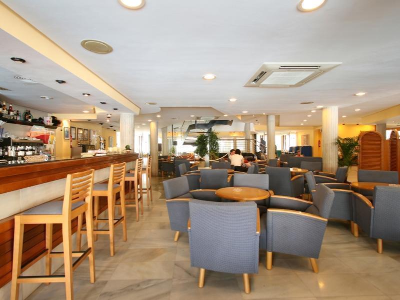 Aparthotel Flora Port de Pollença Zewnętrze zdjęcie